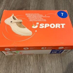 Sport Melody Cream flat shoes size US 7